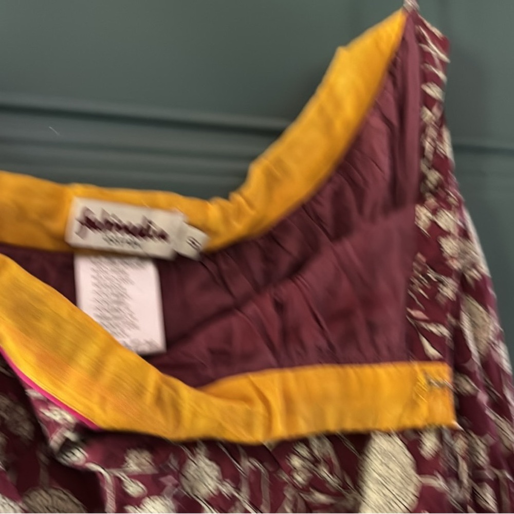 Fabindia women’s lehinga Indian wedding outfit - Picture 3 of 4
